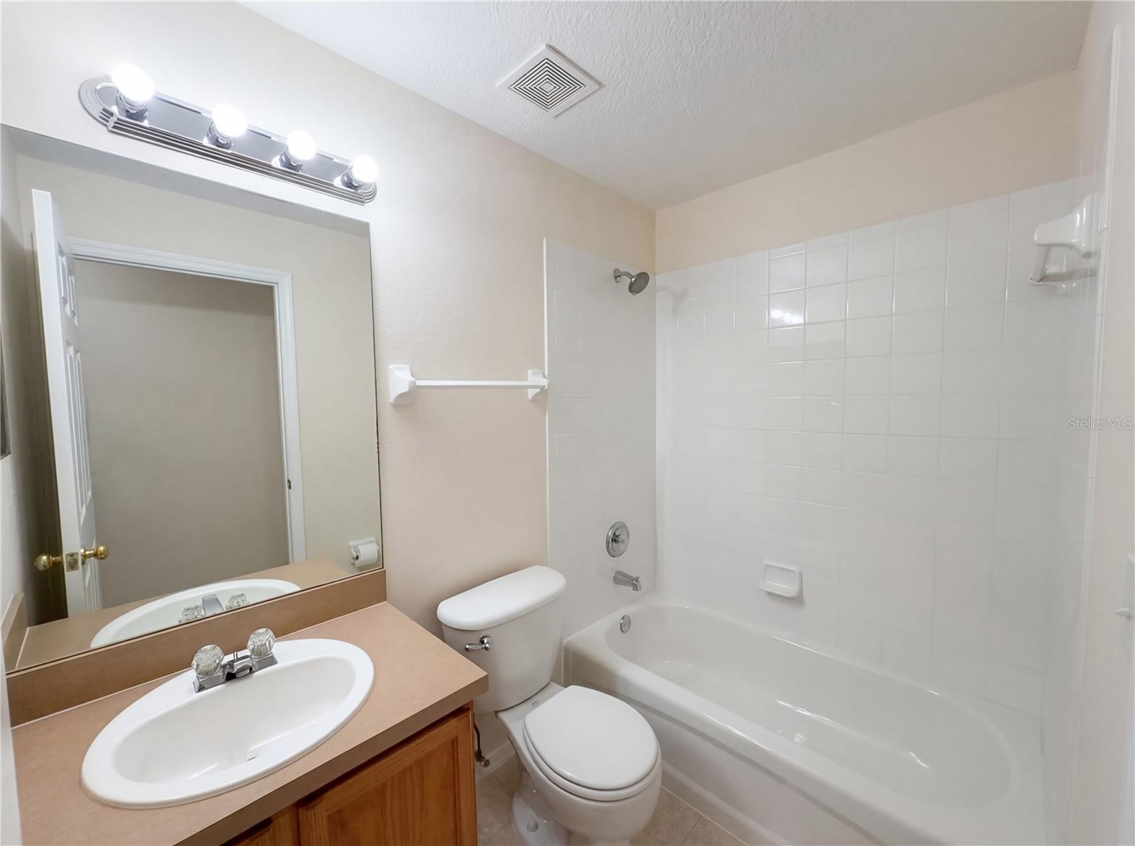 COUNTRY HILLS EAST UNIT SEVEN - Residential