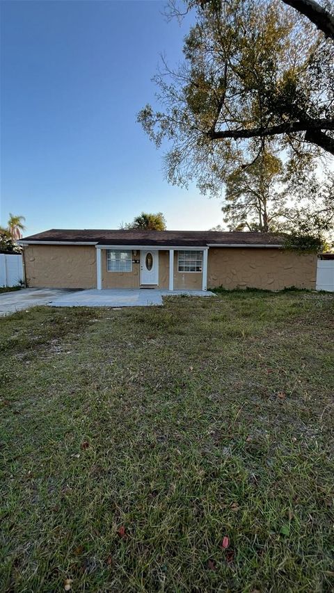 7914 WOODGROVE CIRCLE TAMPA FL 33615
