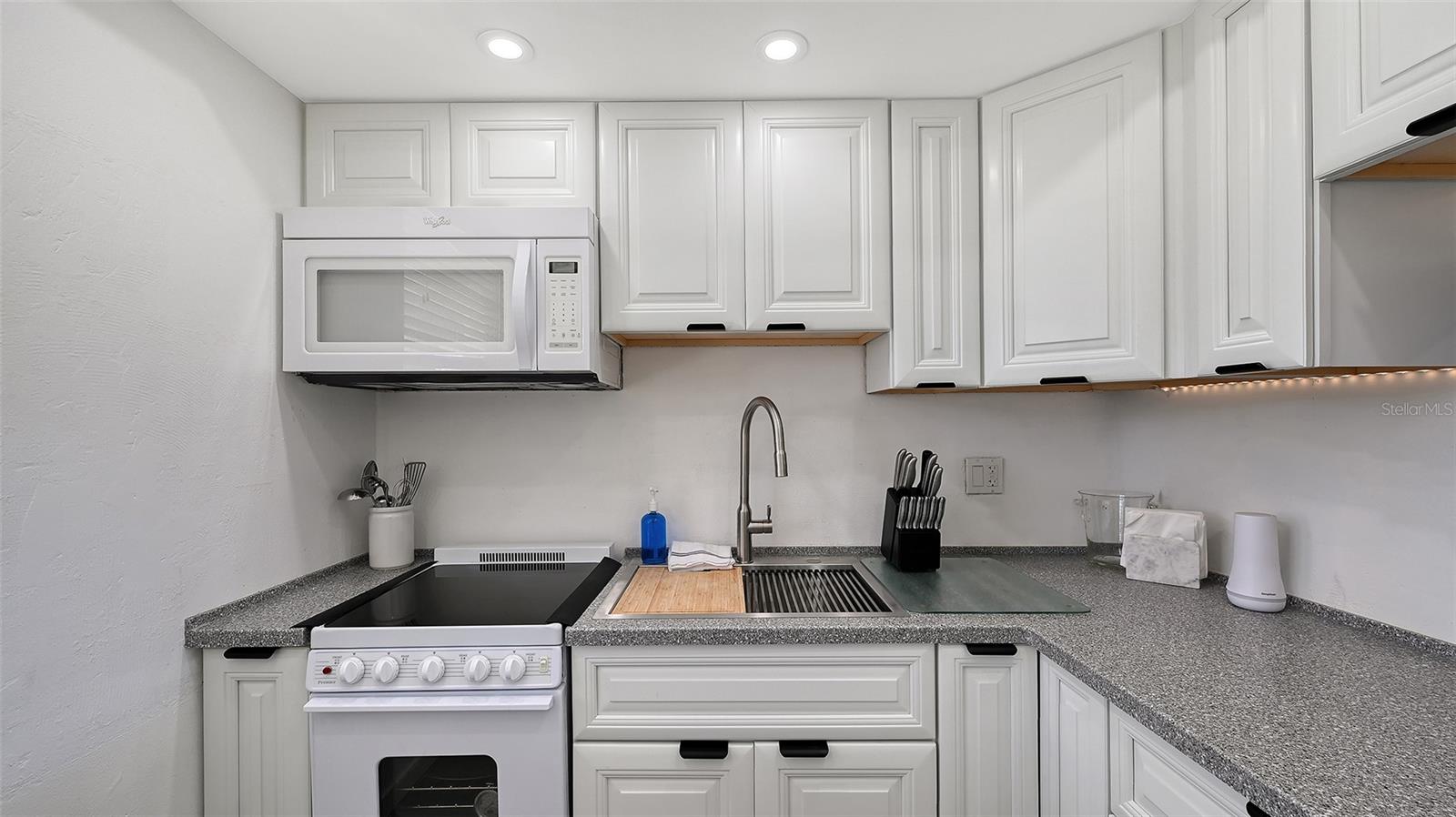 LONGBOAT HARBOUR - Residential