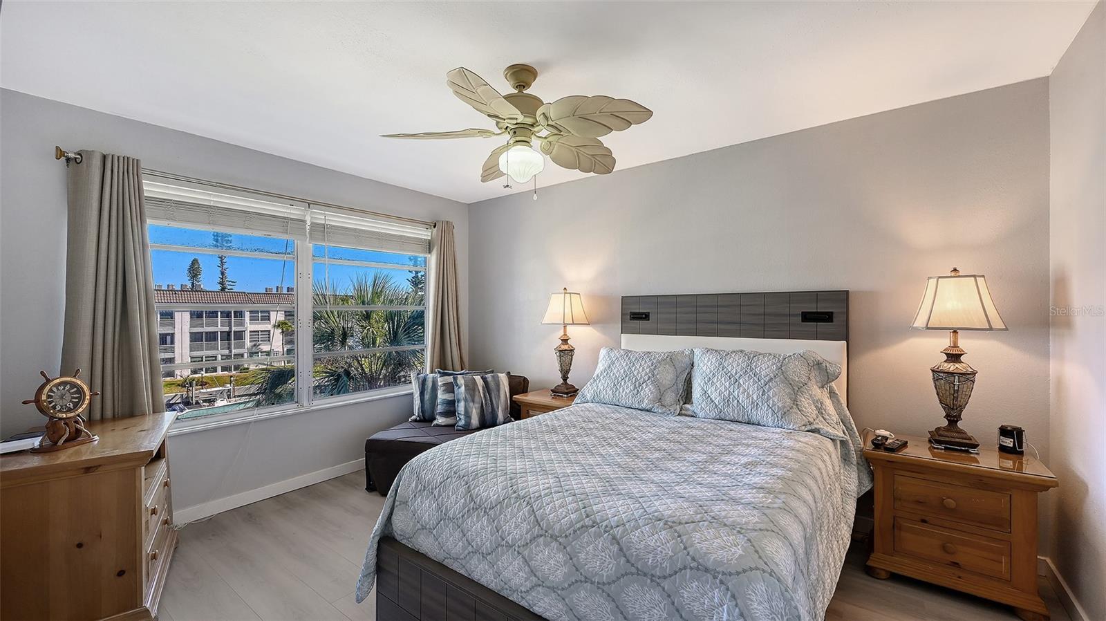 LONGBOAT HARBOUR - Residential