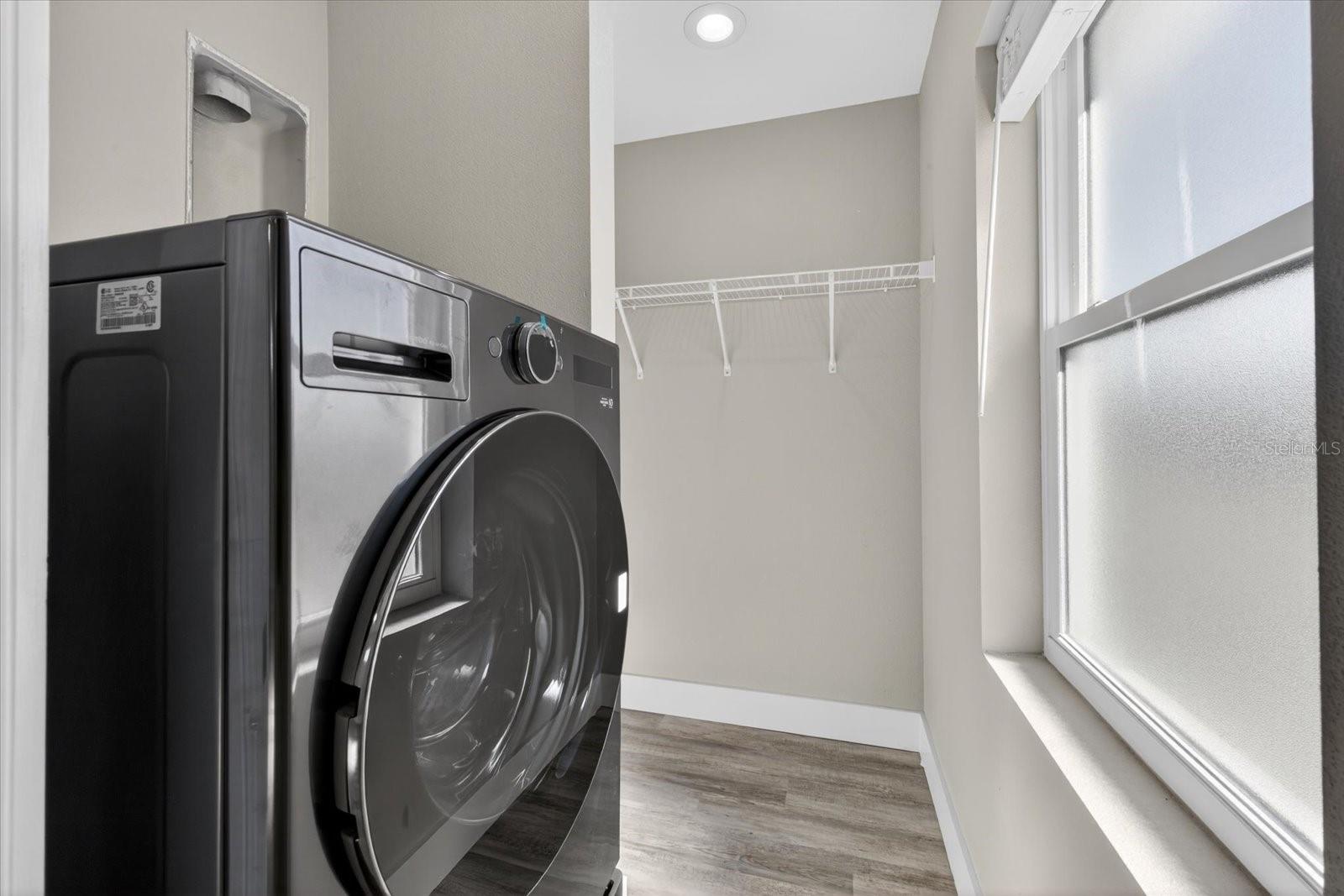 FORREST HILL NELLIE M DAVIS - Residential