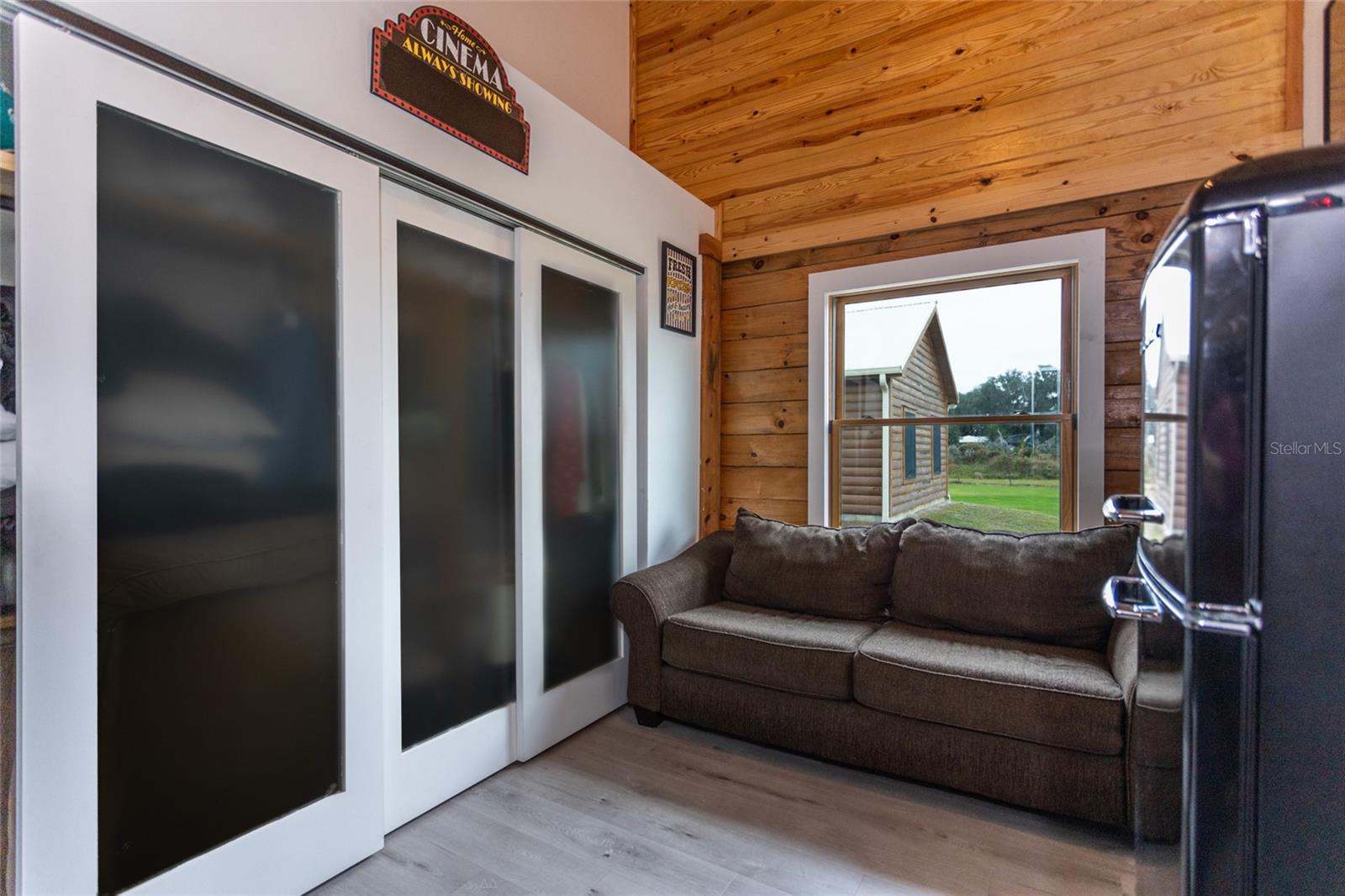 1170 - SEVILLE AREA W OF RAILROAD - Residential