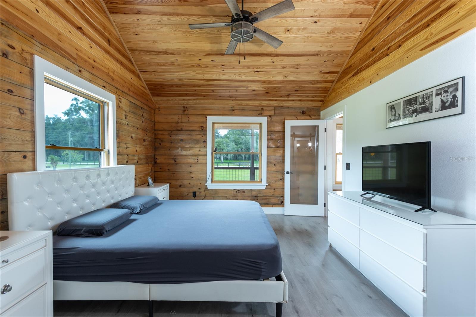 1170 - SEVILLE AREA W OF RAILROAD - Residential