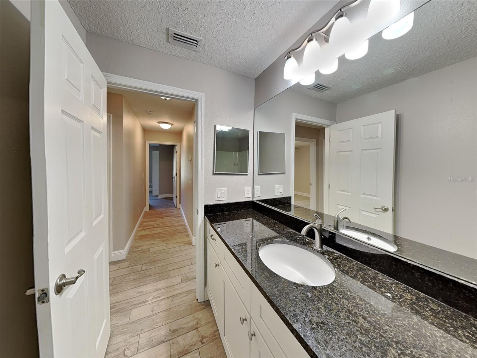 CITRUS SPGS UNIT 06 - Residential Lease