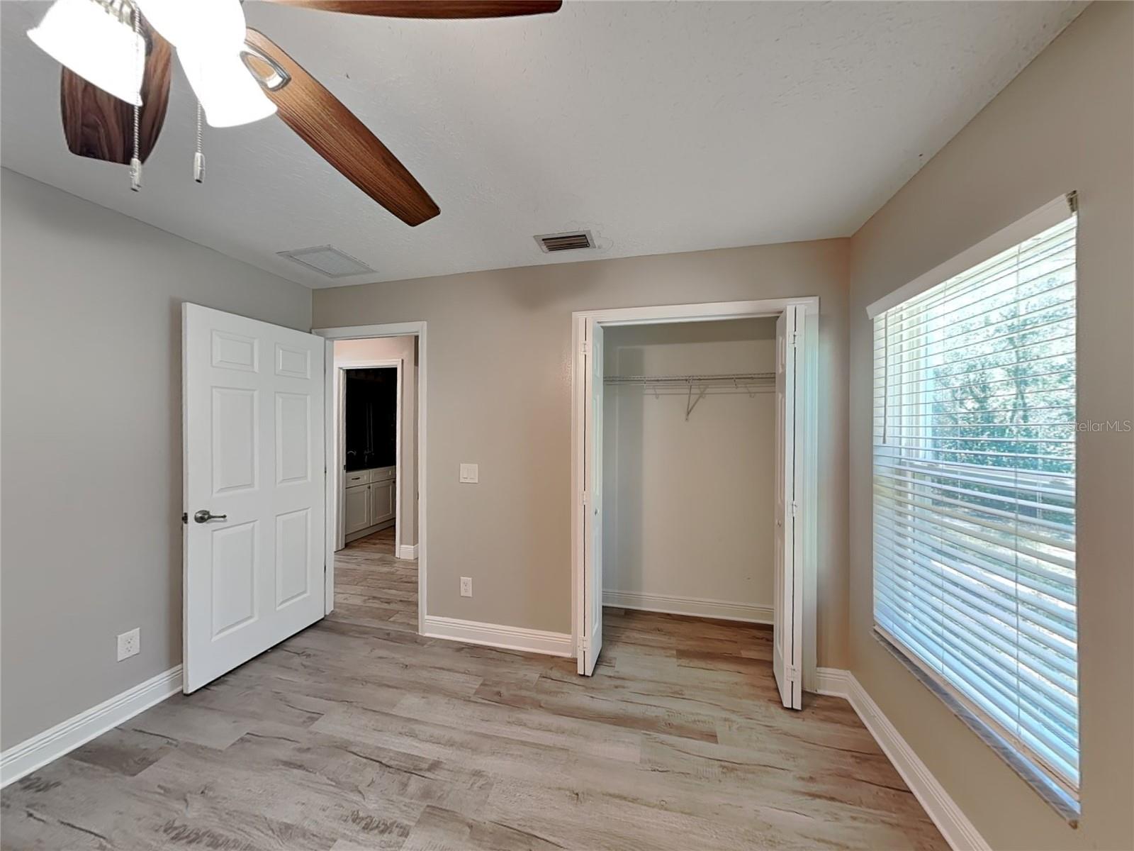 CITRUS SPGS UNIT 06 - Residential Lease