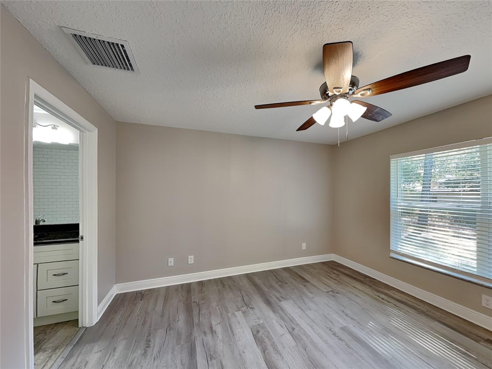 CITRUS SPGS UNIT 06 - Residential Lease