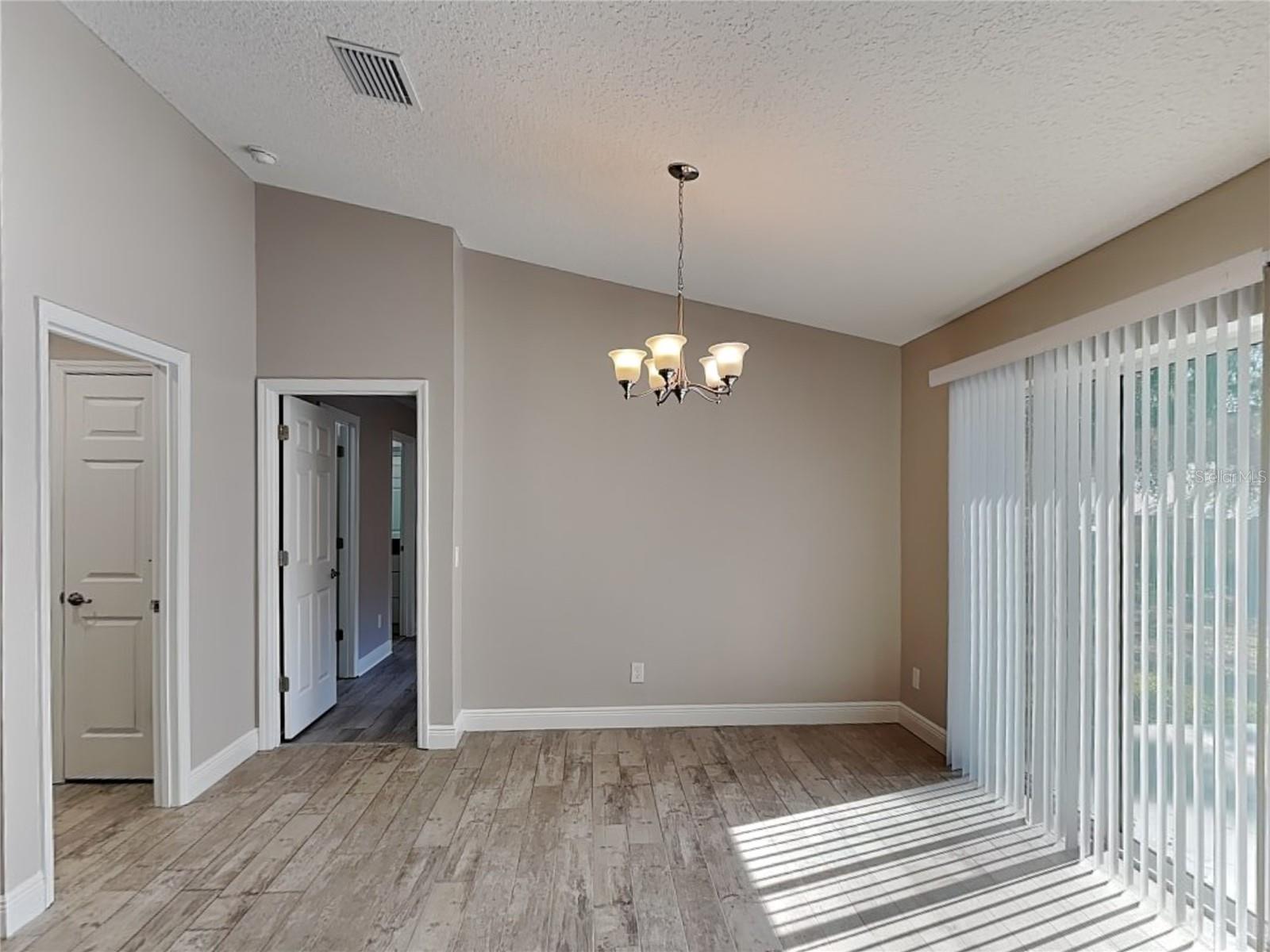 CITRUS SPGS UNIT 06 - Residential Lease