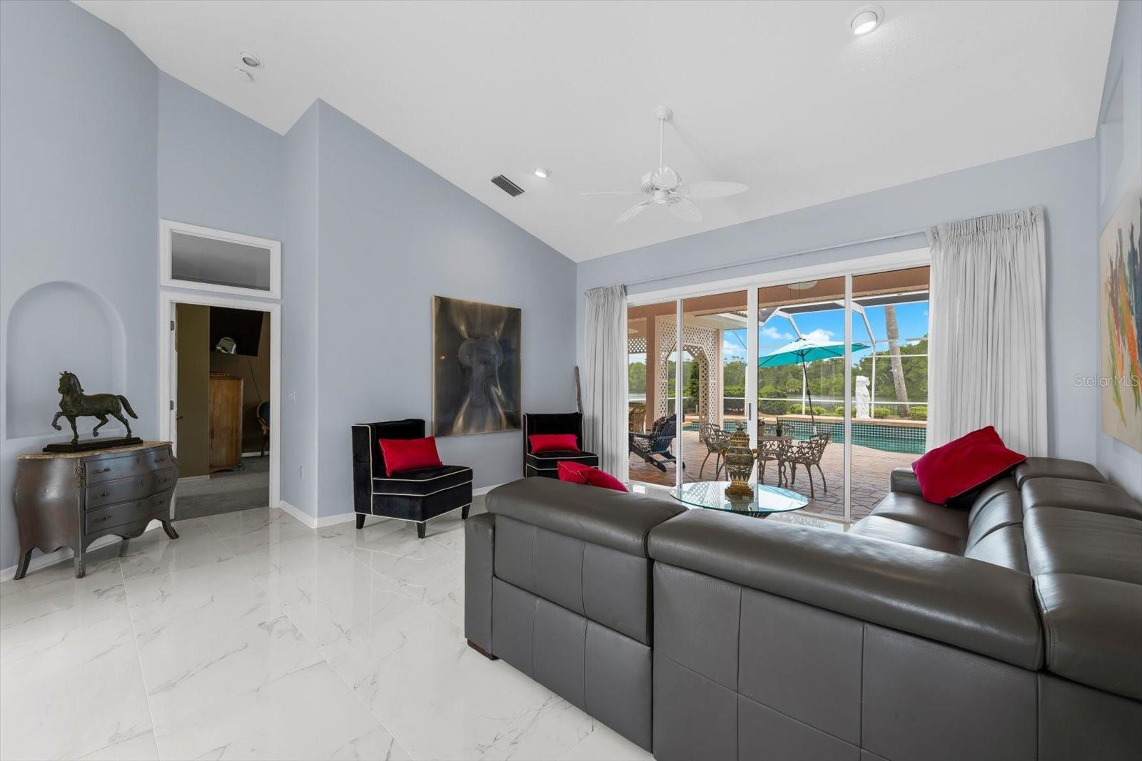 MISTY CREEK - Residential