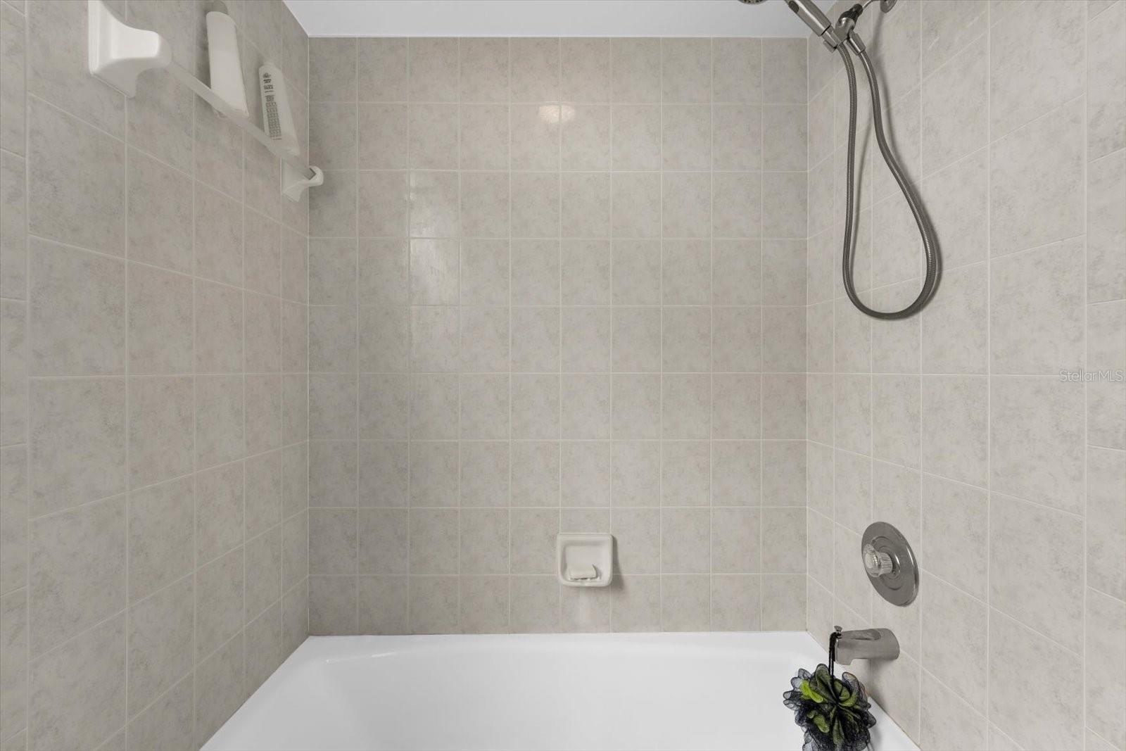 MISTY CREEK - Residential