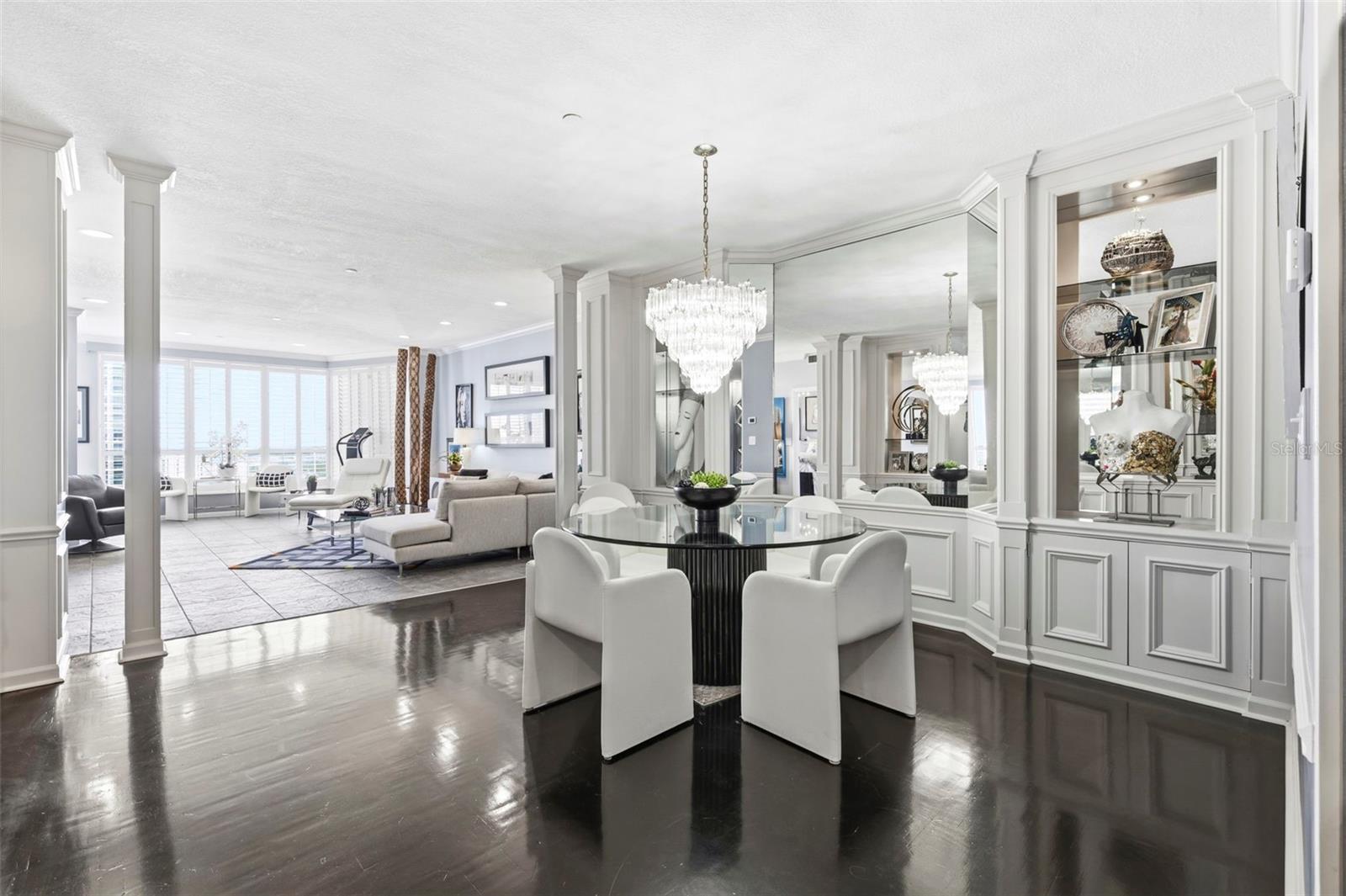 1 BEACH DRIVE SE 2712