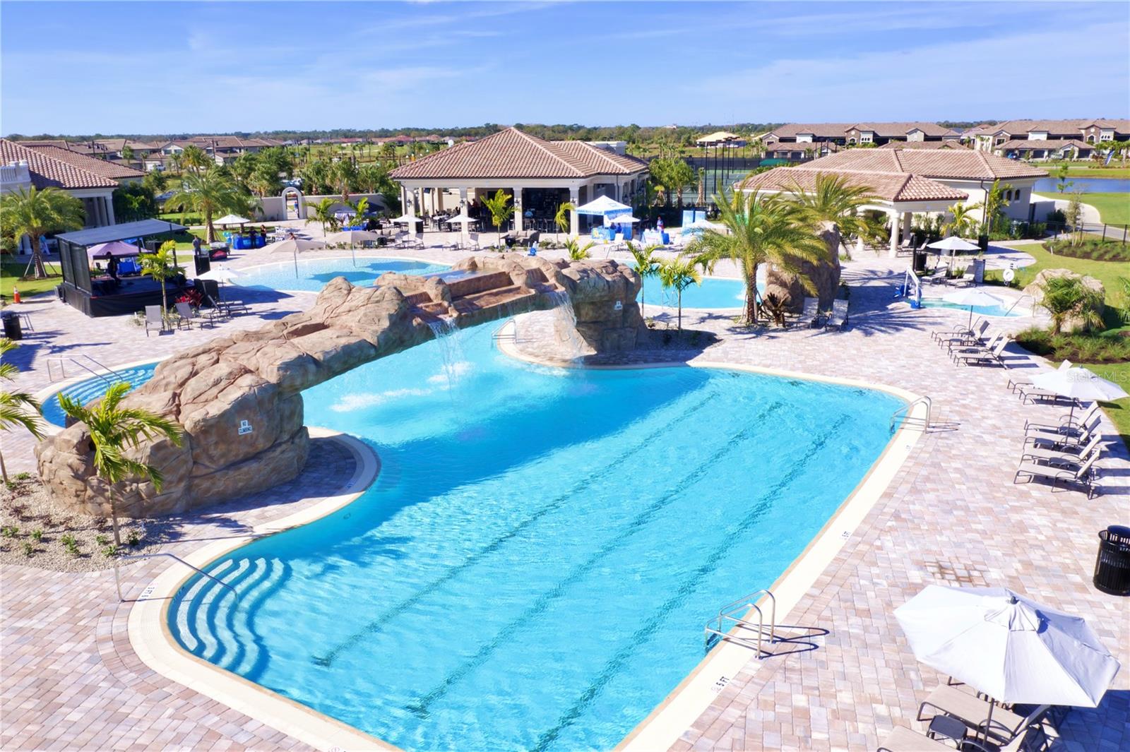 LAKEWOOD NATIONAL - Residential Lease