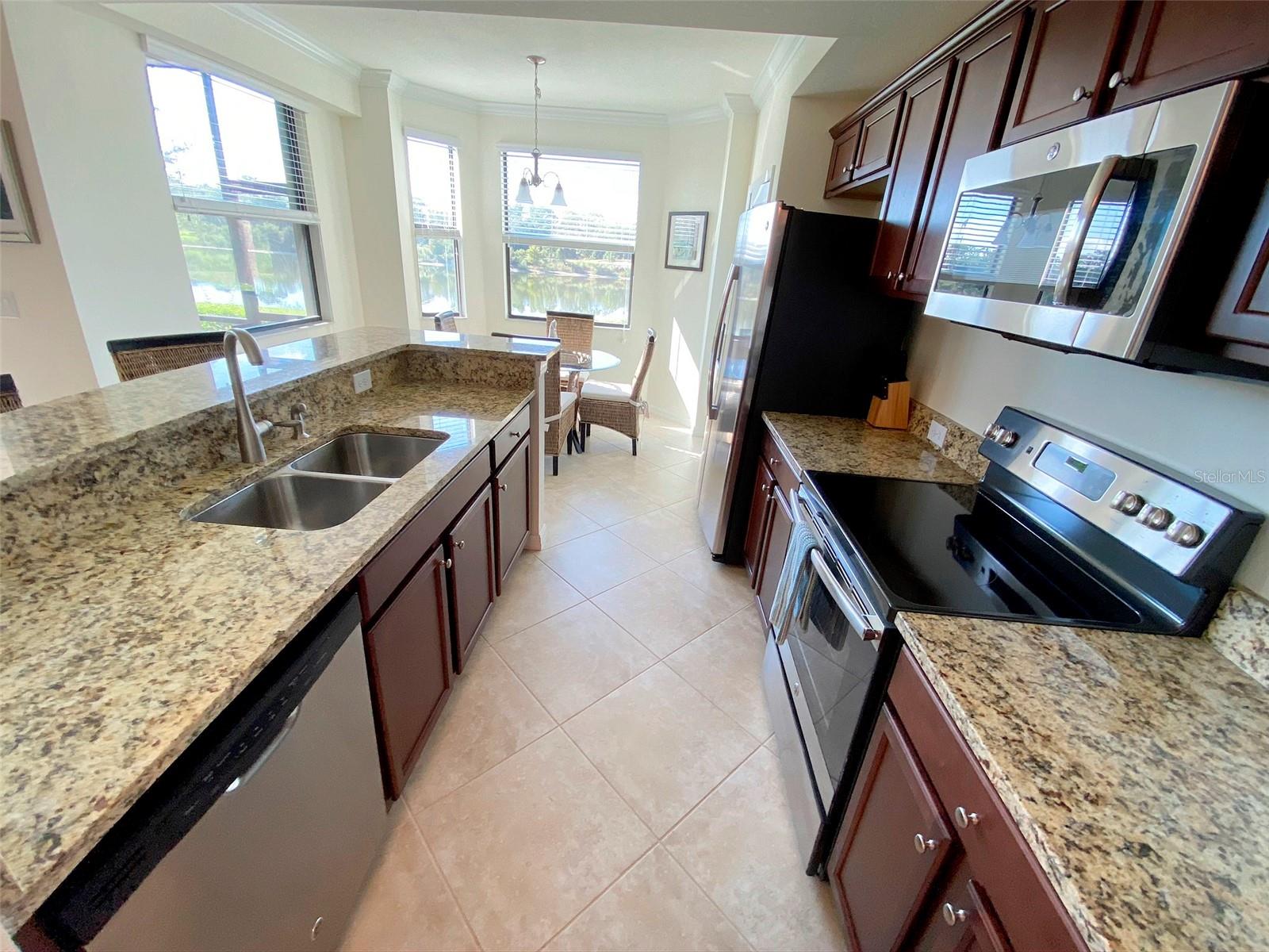 LAKEWOOD NATIONAL - Residential Lease