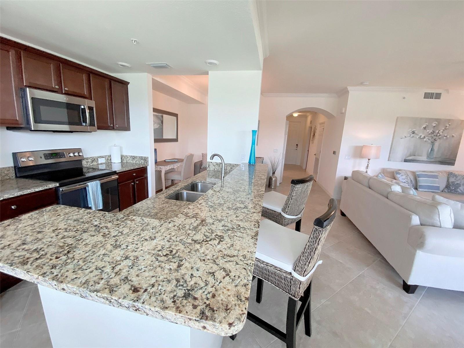 LAKEWOOD NATIONAL - Residential Lease