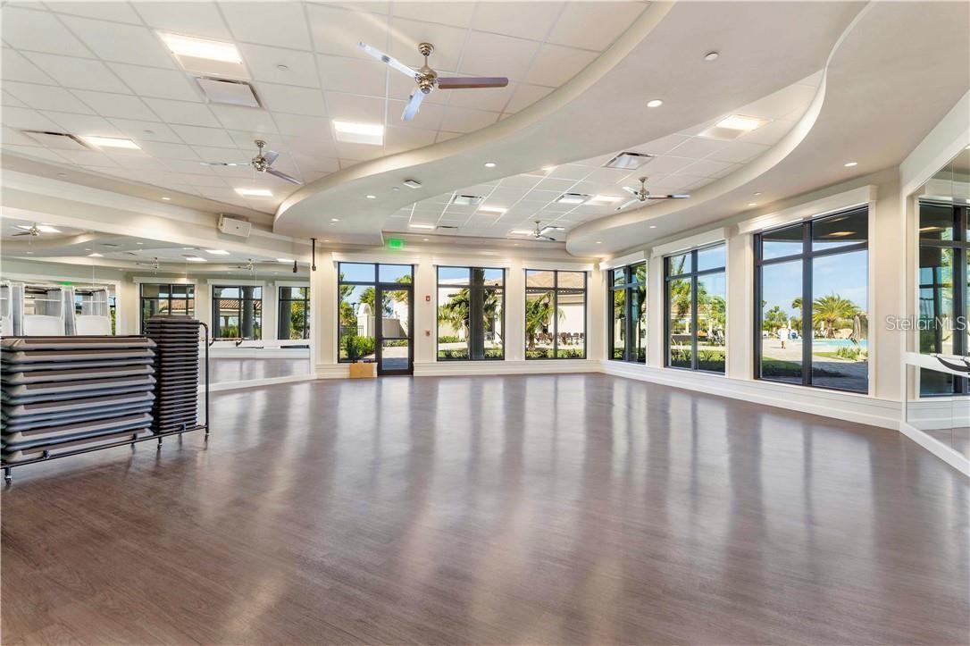 LAKEWOOD NATIONAL - Residential Lease