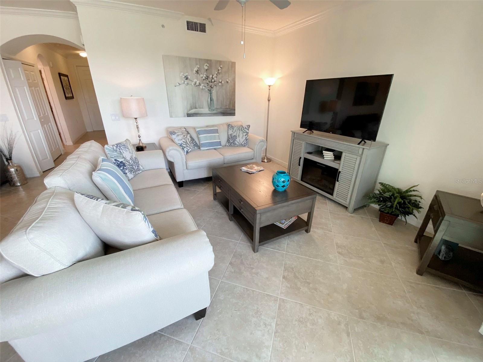 LAKEWOOD NATIONAL - Residential Lease