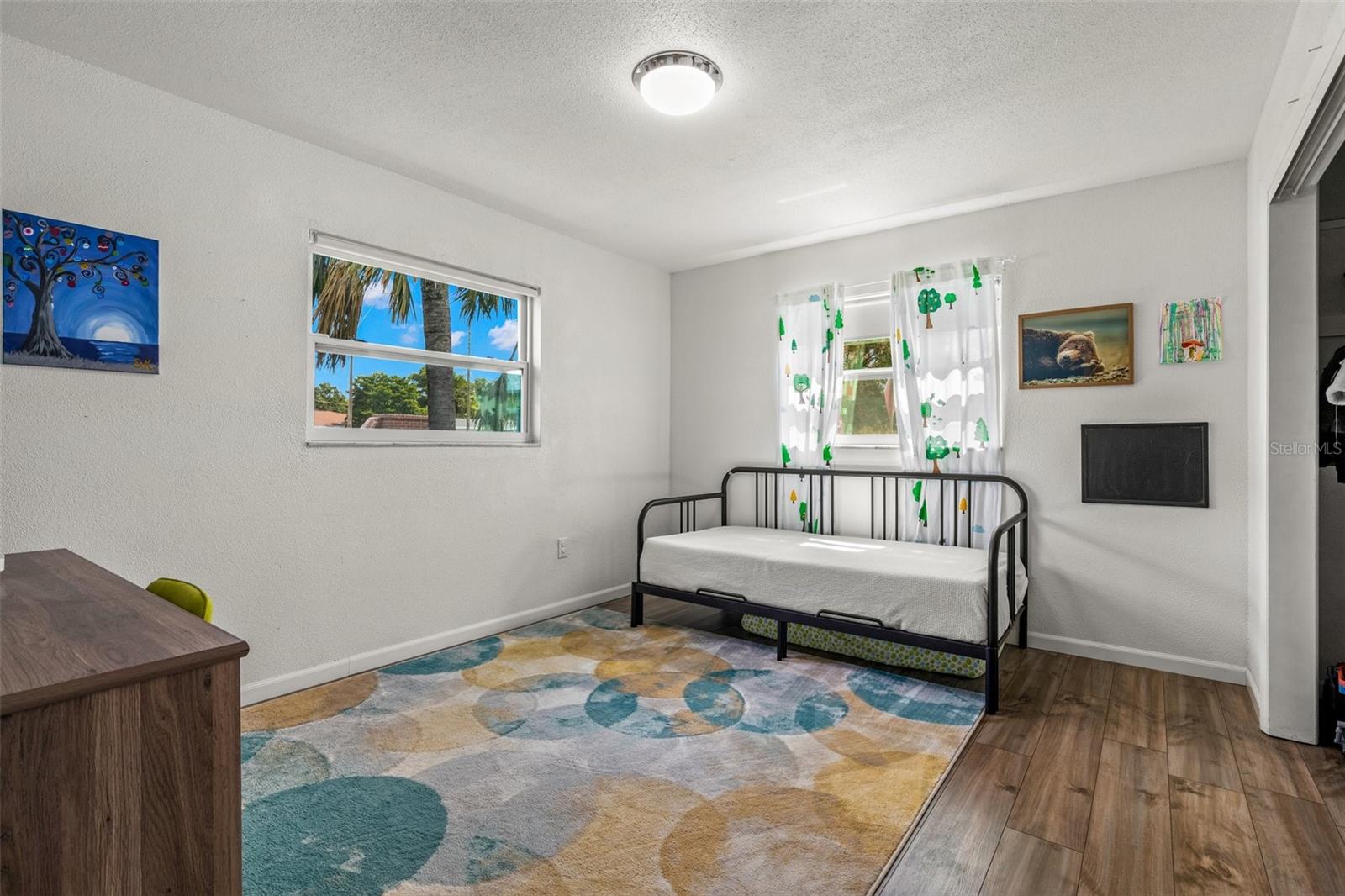 SHERYL MANOR - Residential