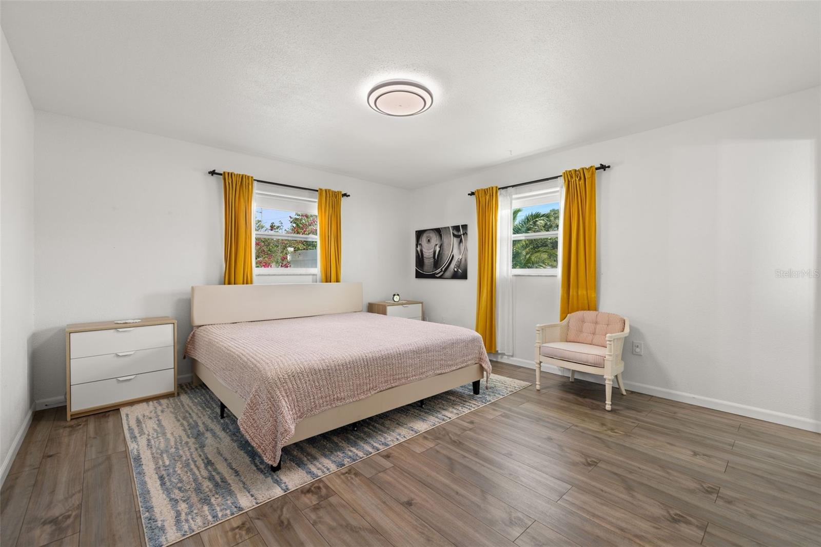 SHERYL MANOR - Residential