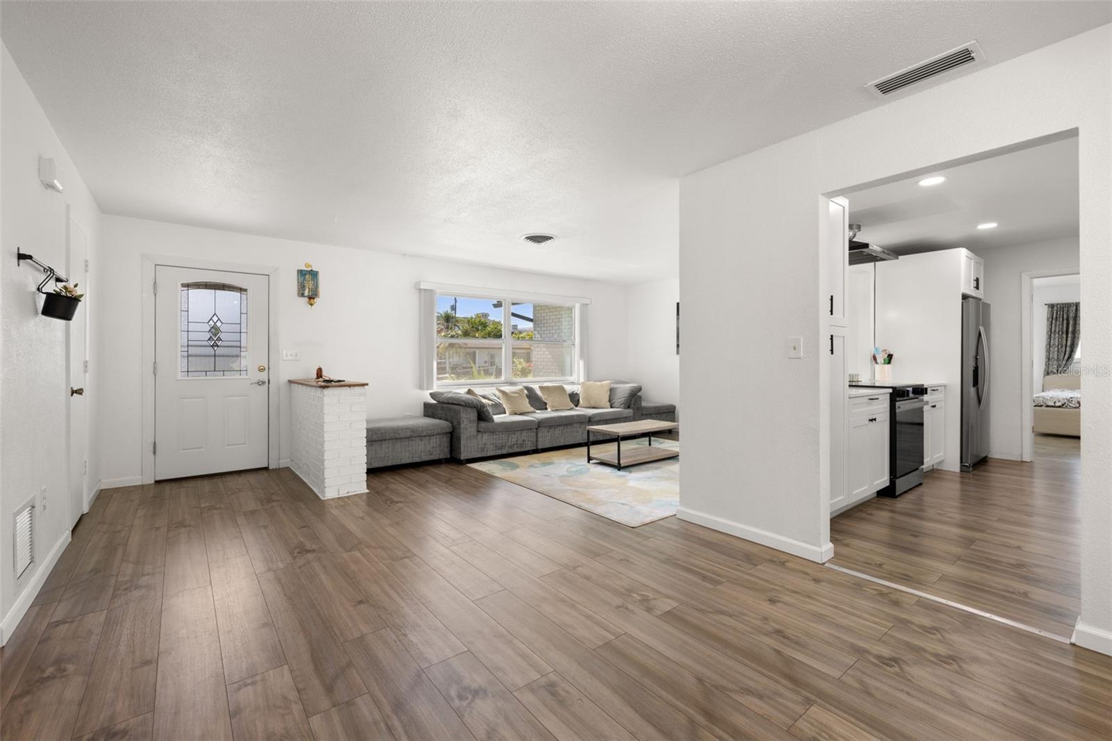 SHERYL MANOR - Residential