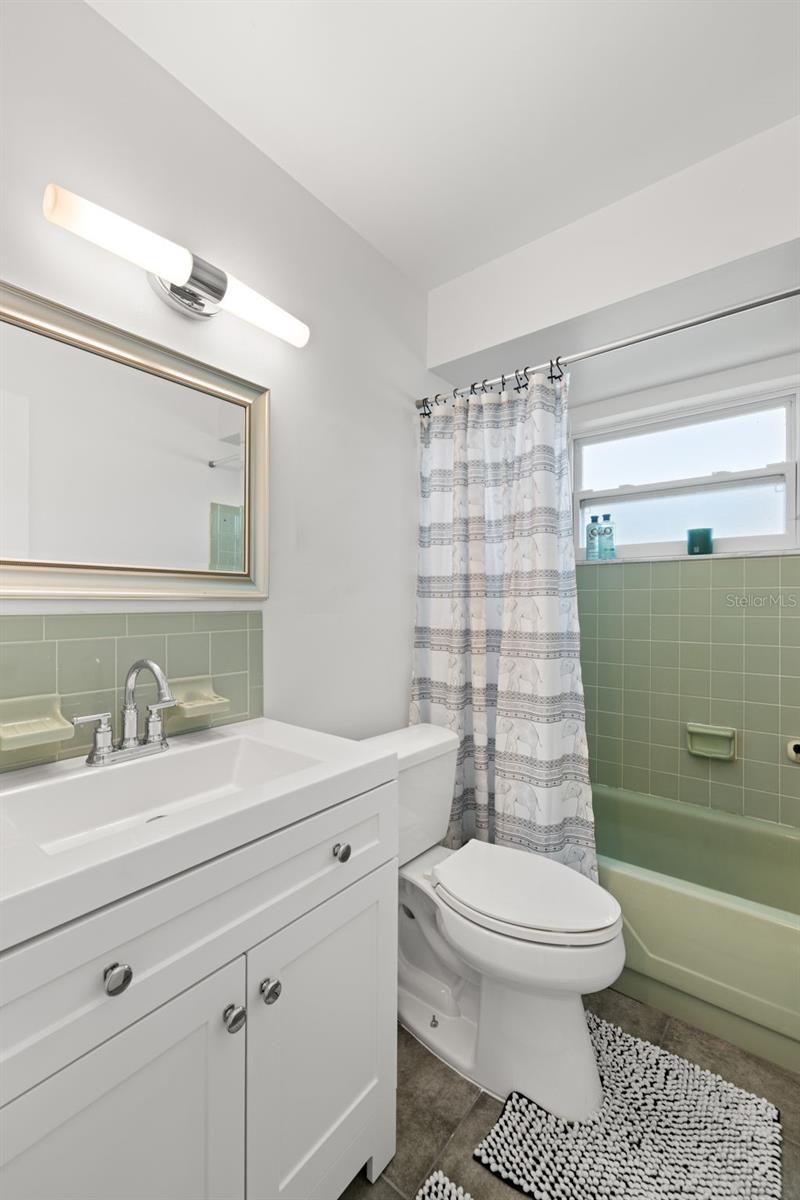 SHERYL MANOR - Residential