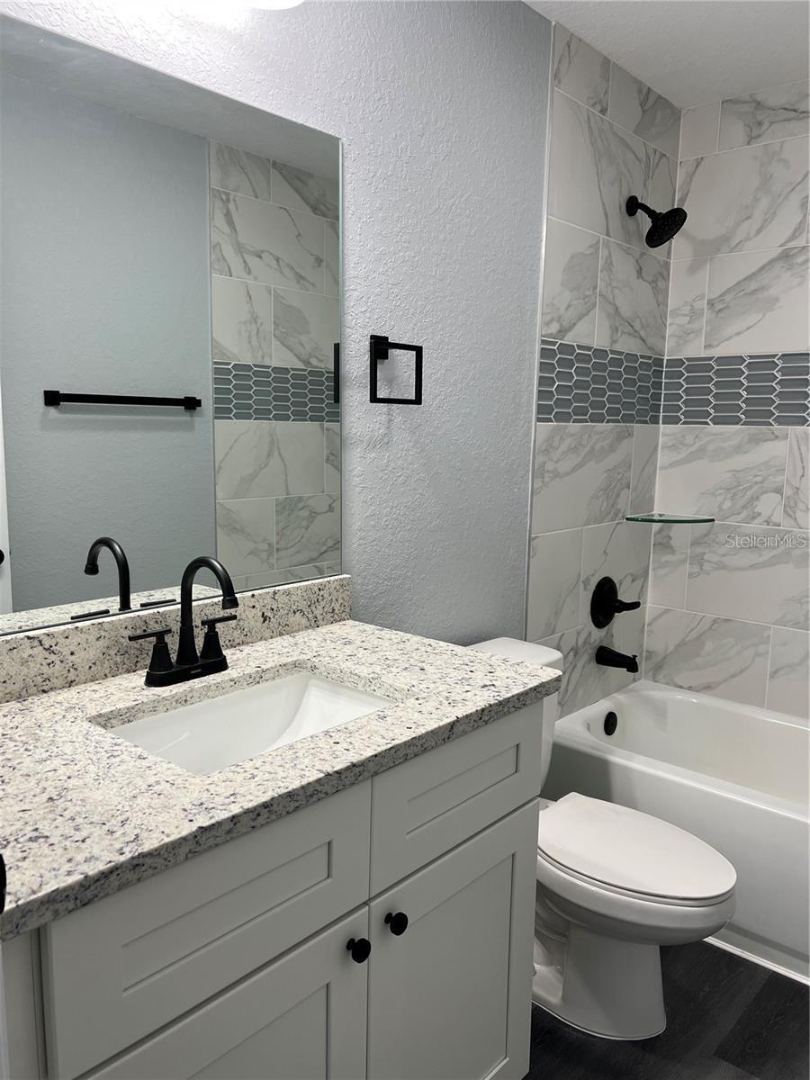 LAKE WEIR GARDENS - Residential