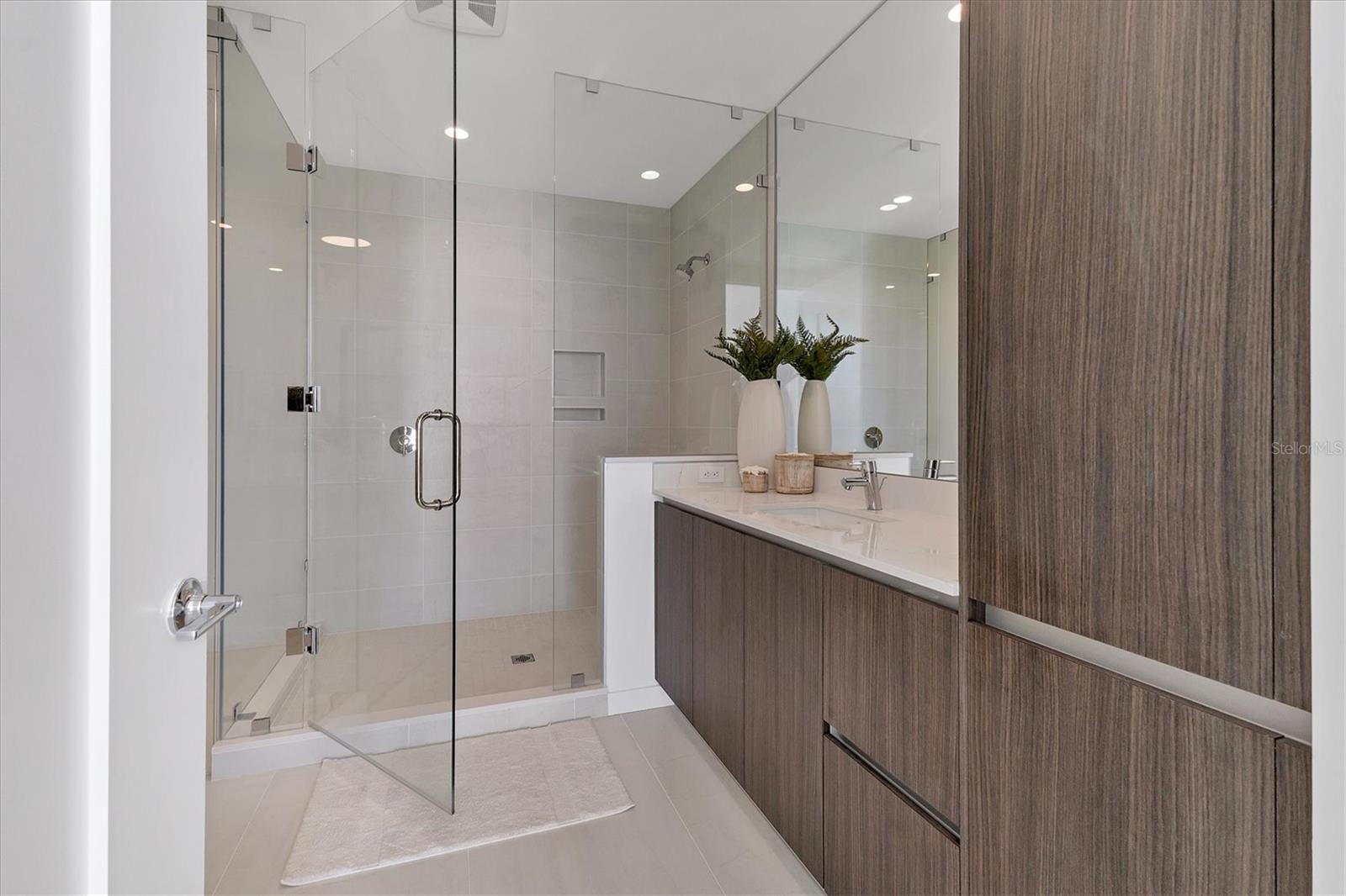 BAYSO SARASOTA - Residential