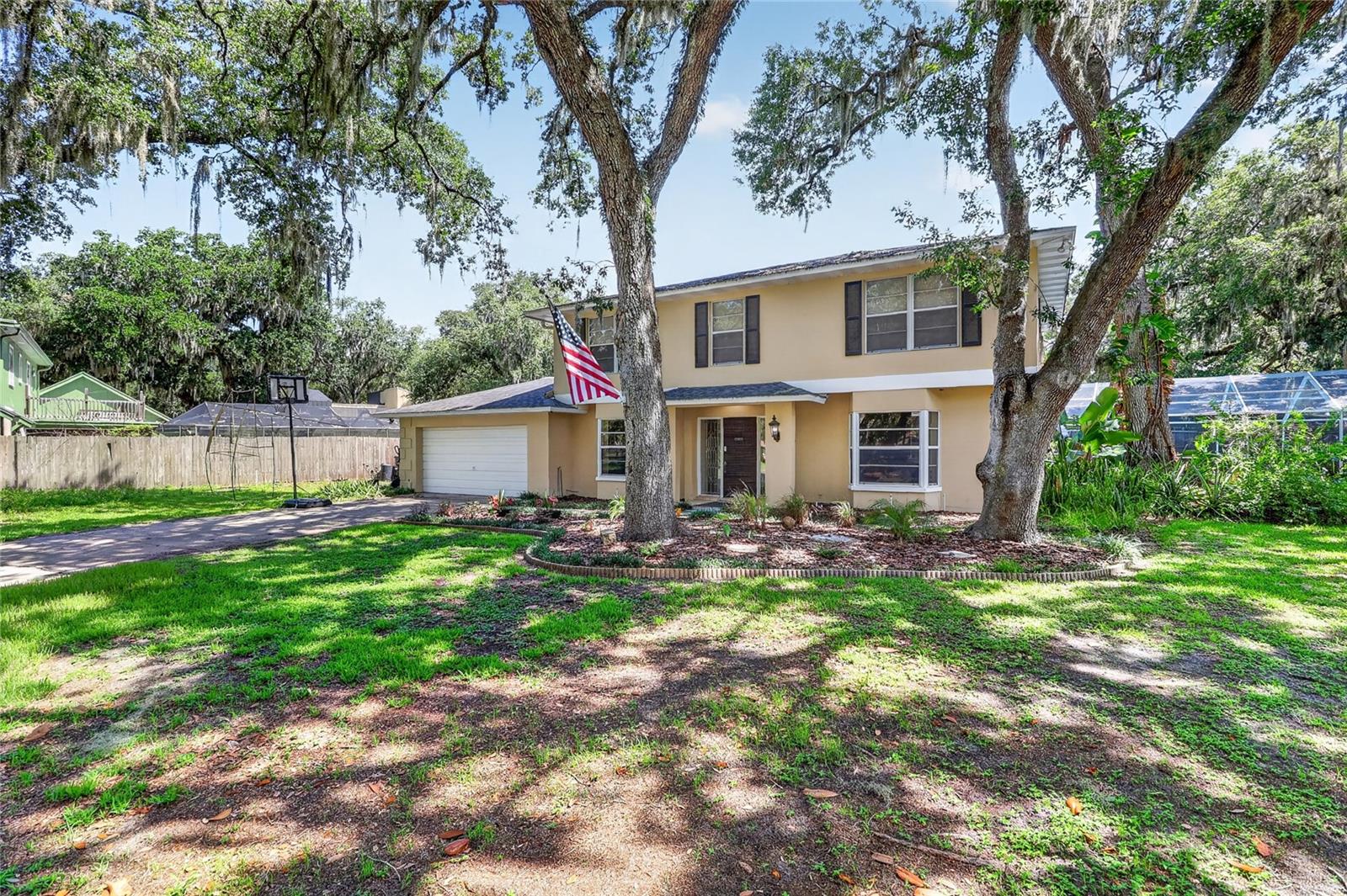 6326 CEDAR COURT