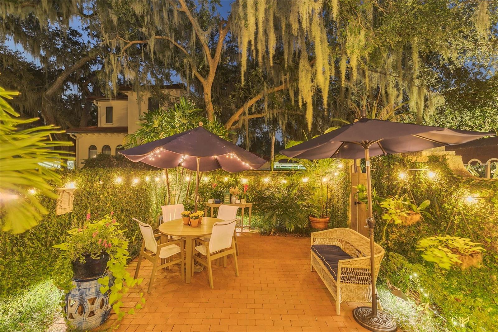 ALABAMA CONDO - Residential