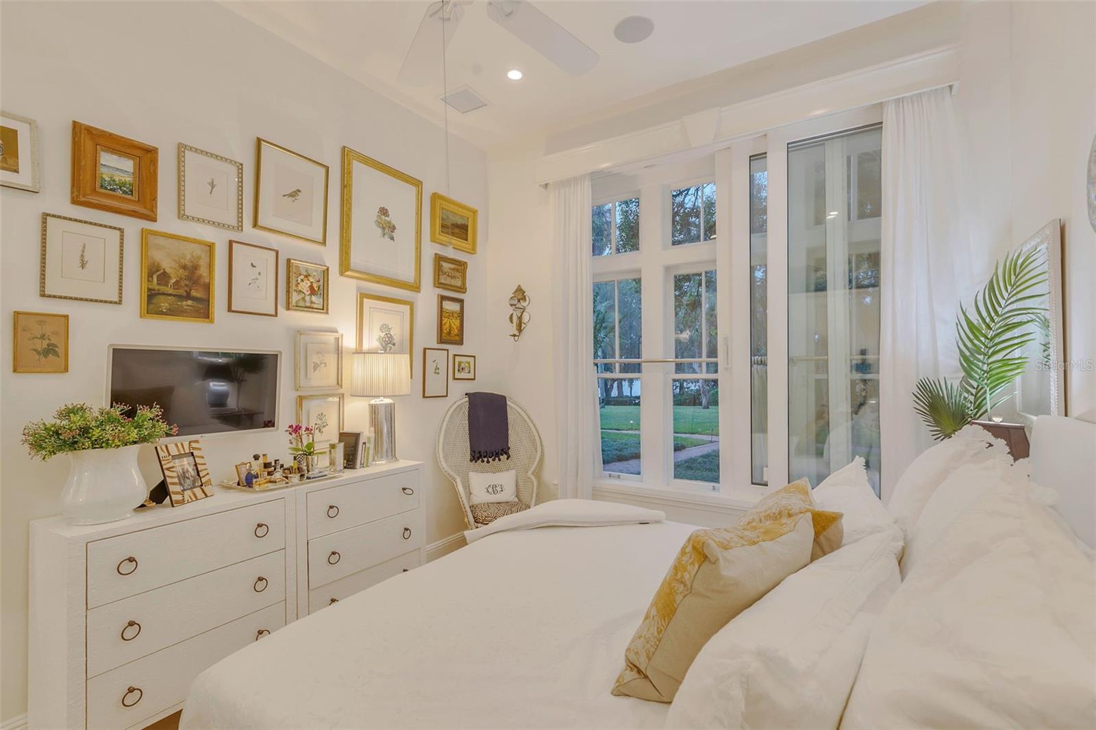 ALABAMA CONDO - Residential