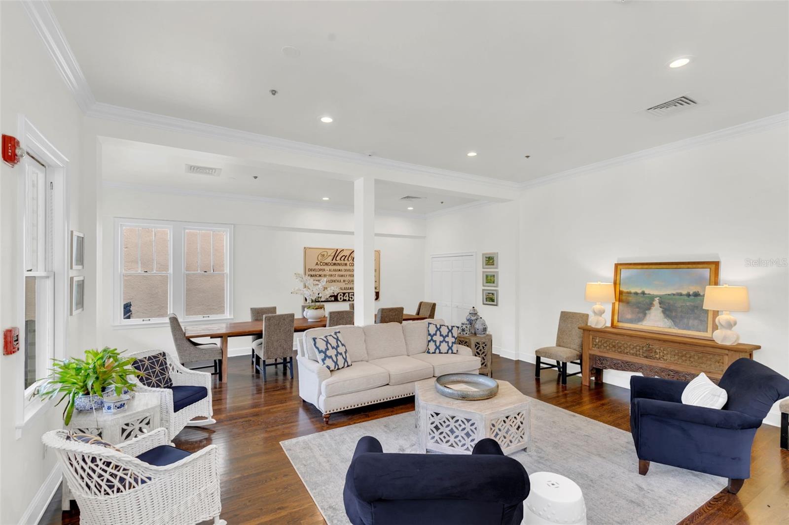 ALABAMA CONDO - Residential