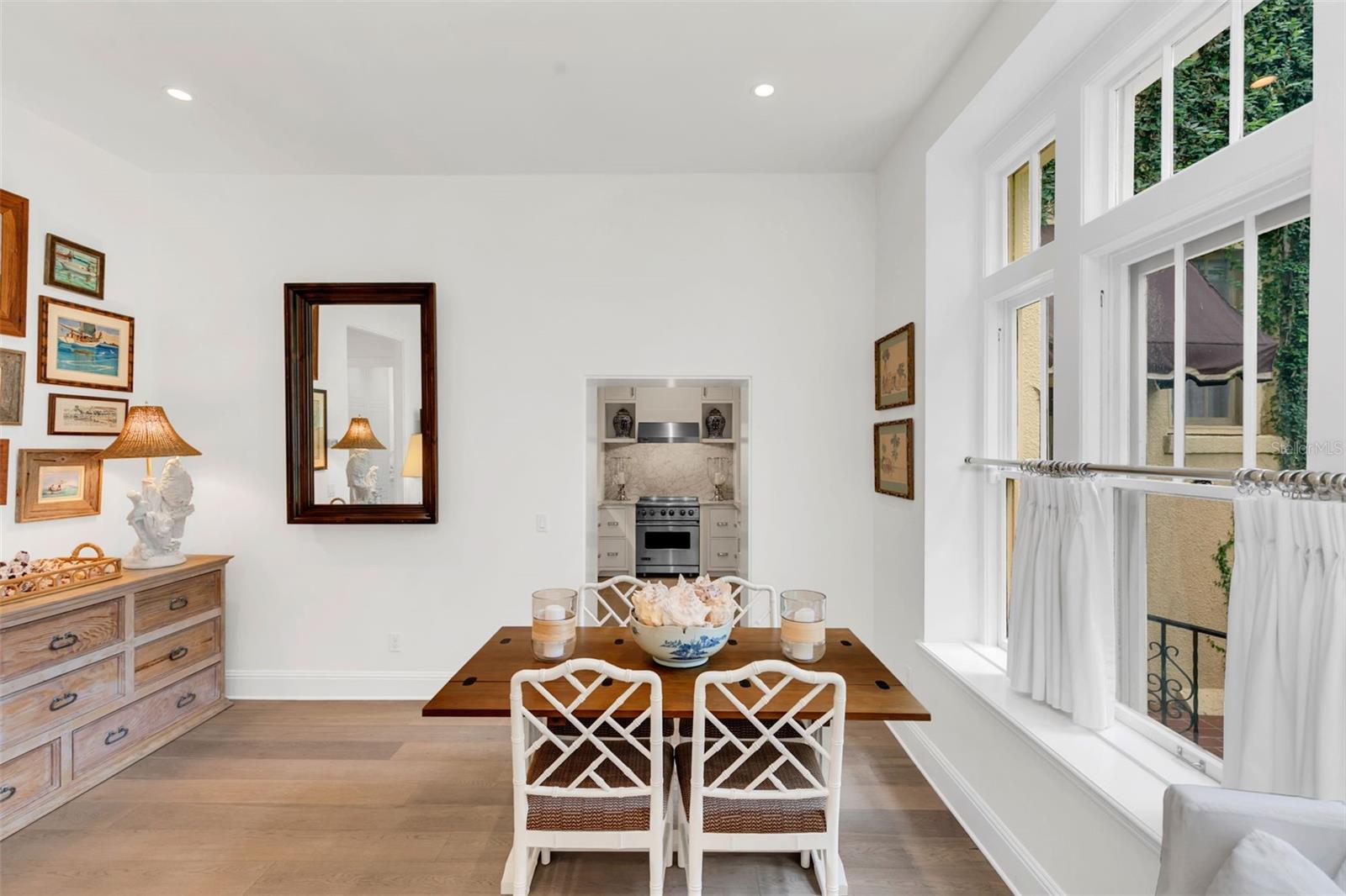 ALABAMA CONDO - Residential