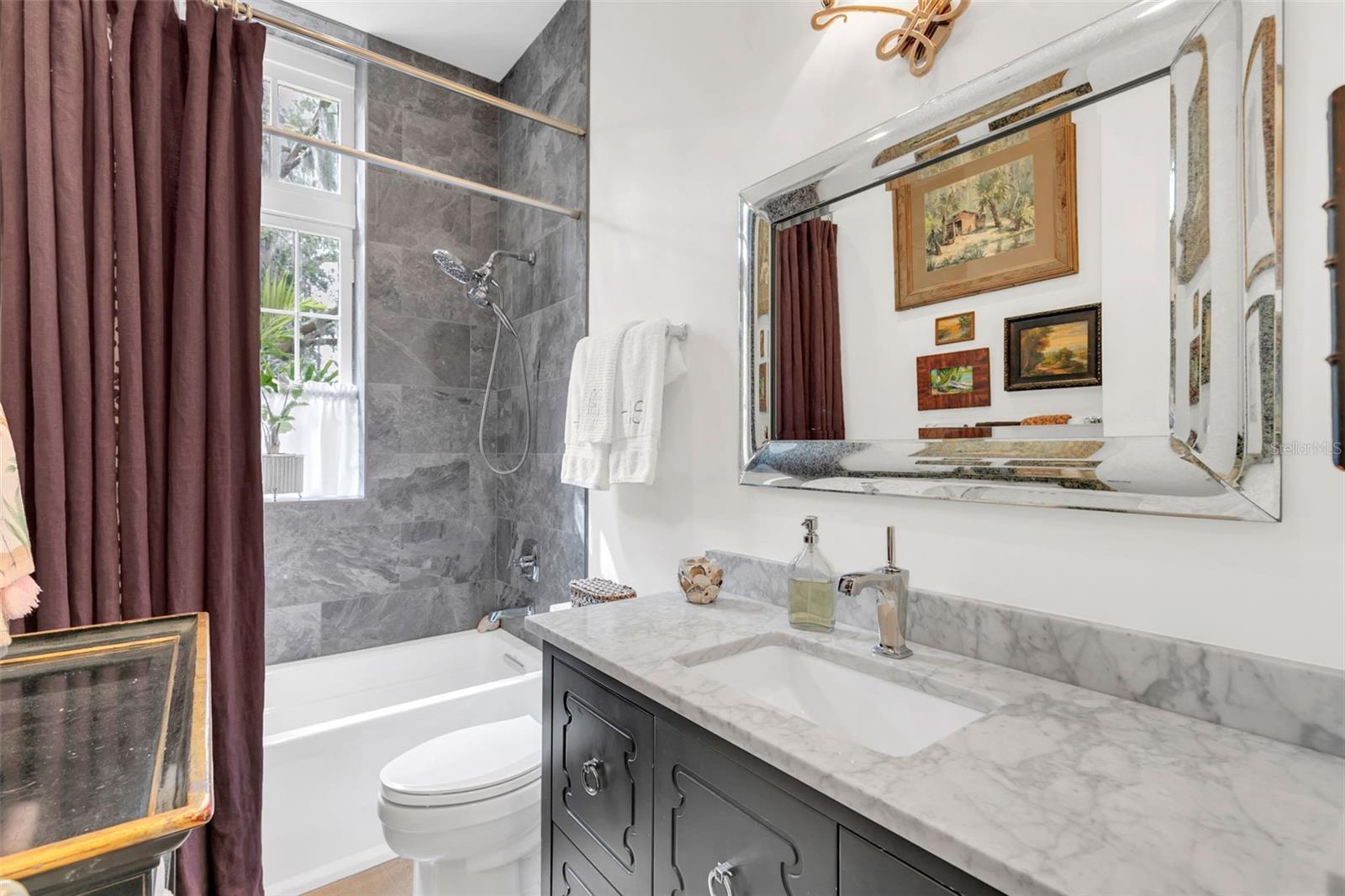 ALABAMA CONDO - Residential