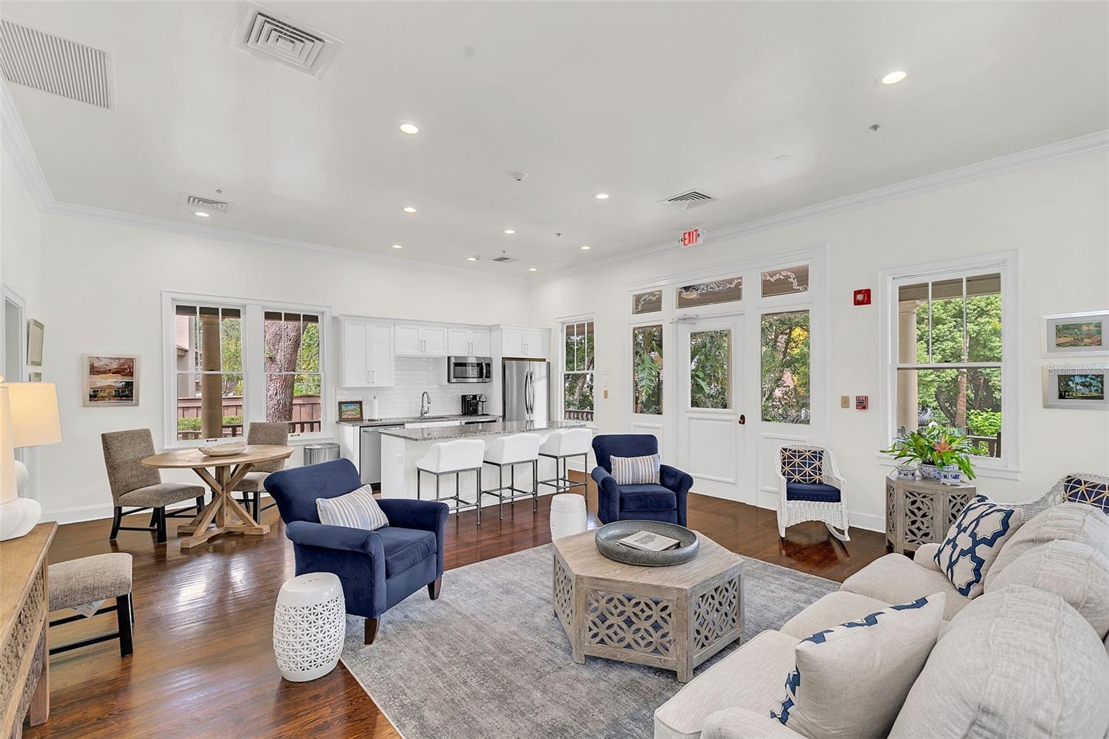 ALABAMA CONDO - Residential