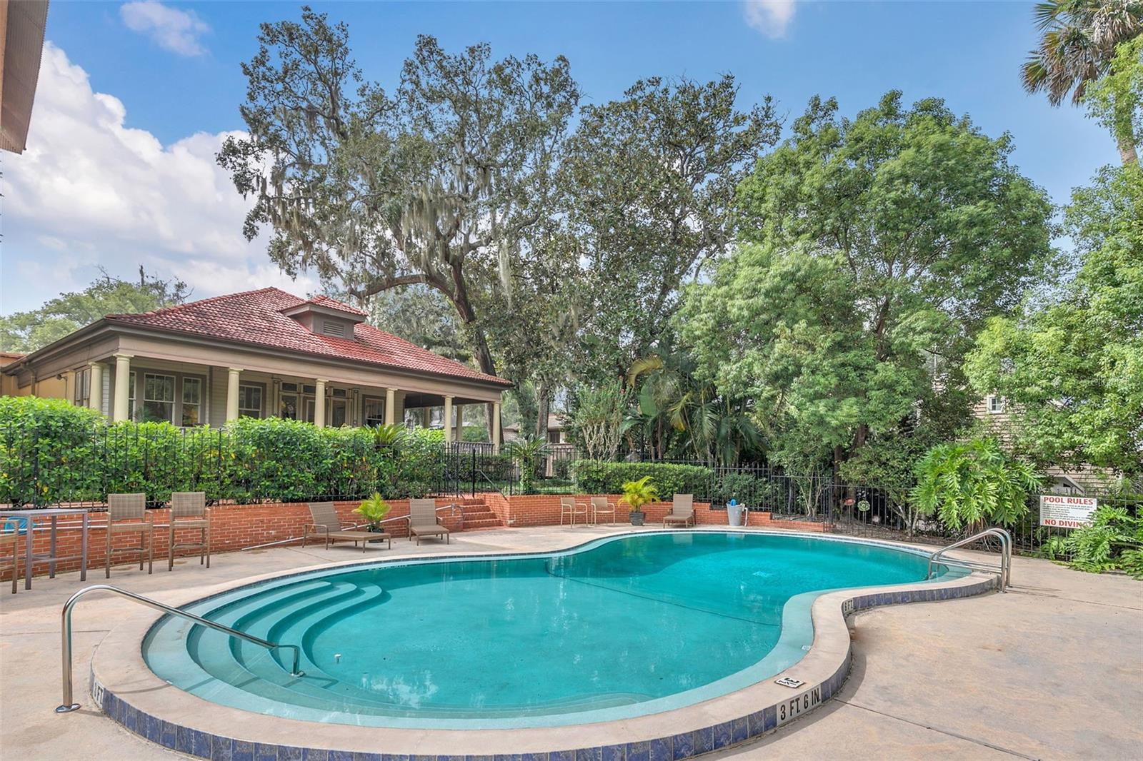 ALABAMA CONDO - Residential