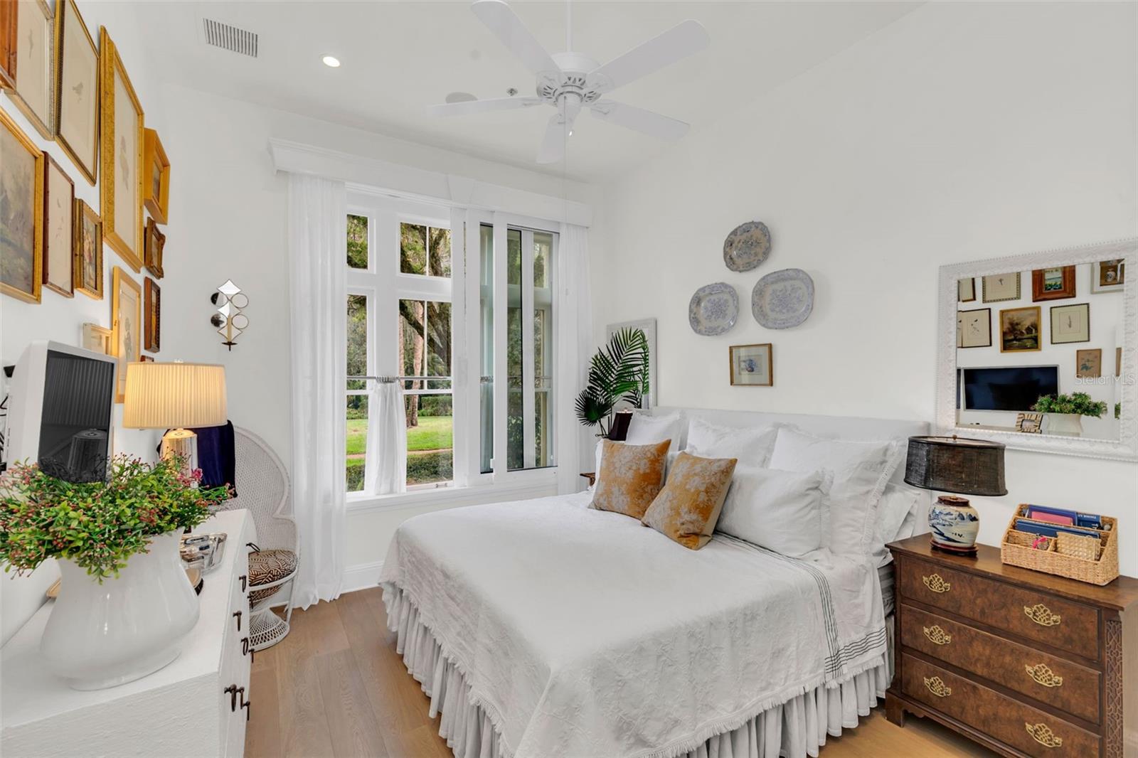 ALABAMA CONDO - Residential