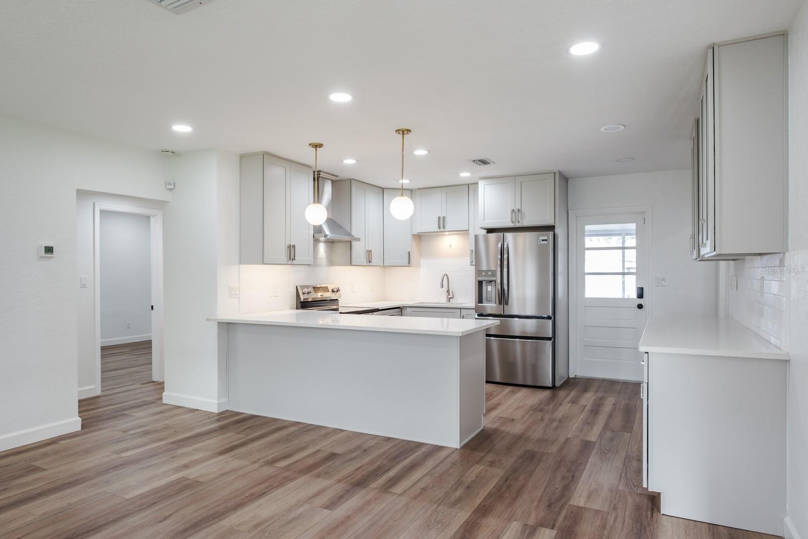 SNELL SHORES - Residential Lease