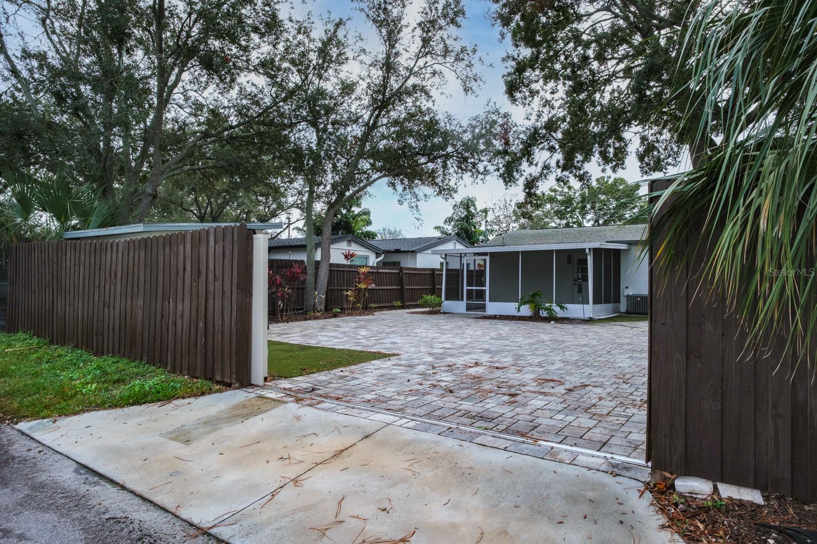 SNELL SHORES - Residential Lease