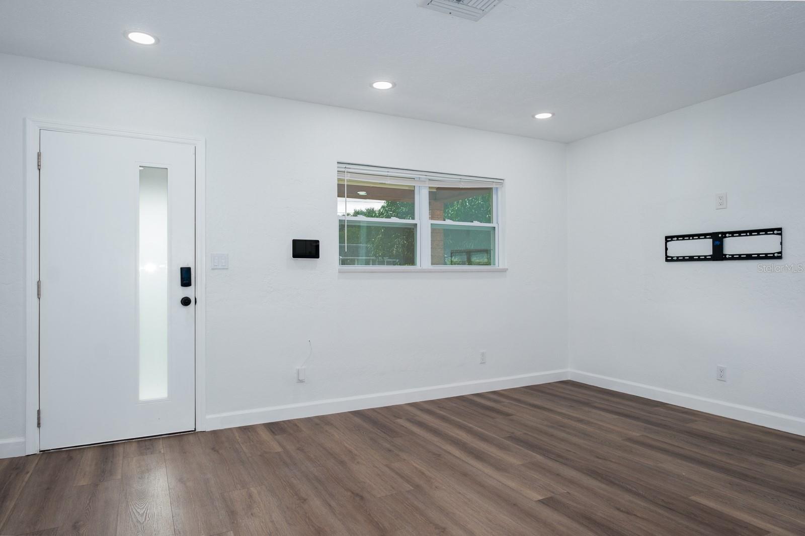 SNELL SHORES - Residential Lease