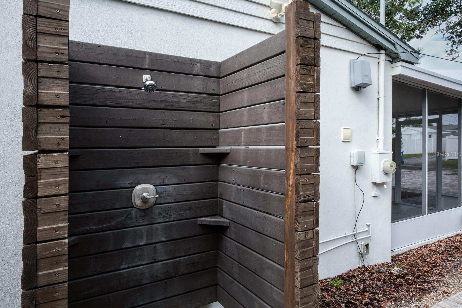 SNELL SHORES - Residential Lease