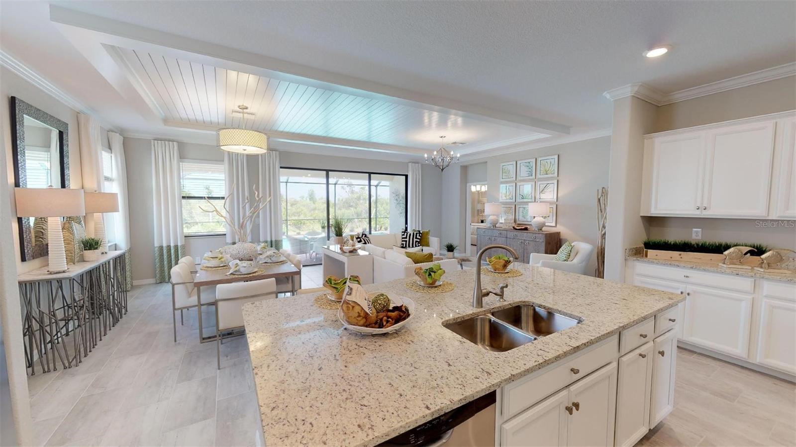 LORRAINE LAKES - Residential