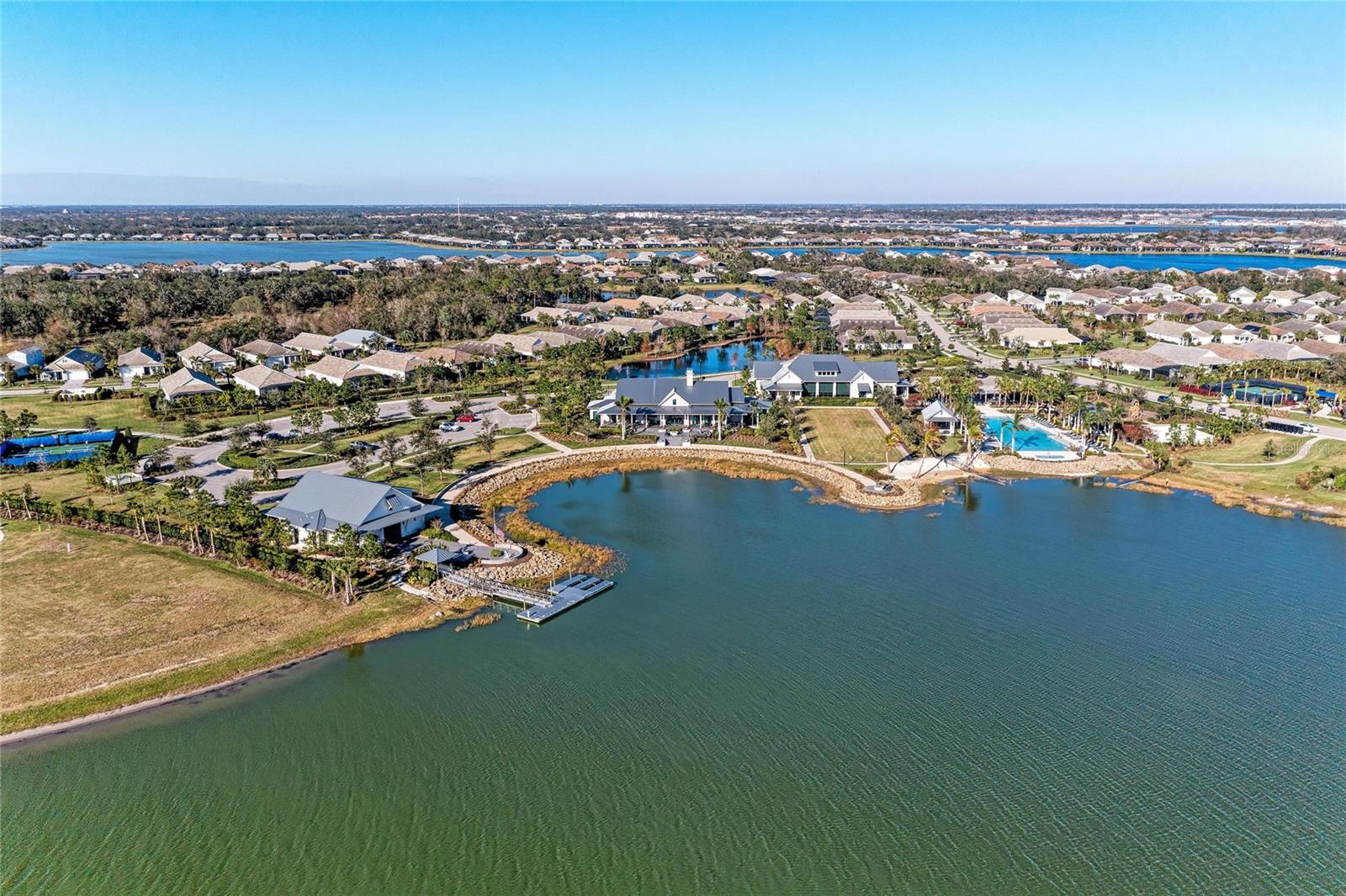 LAKEHOUSE COVE/WATERSIDE PH 4 - Residential