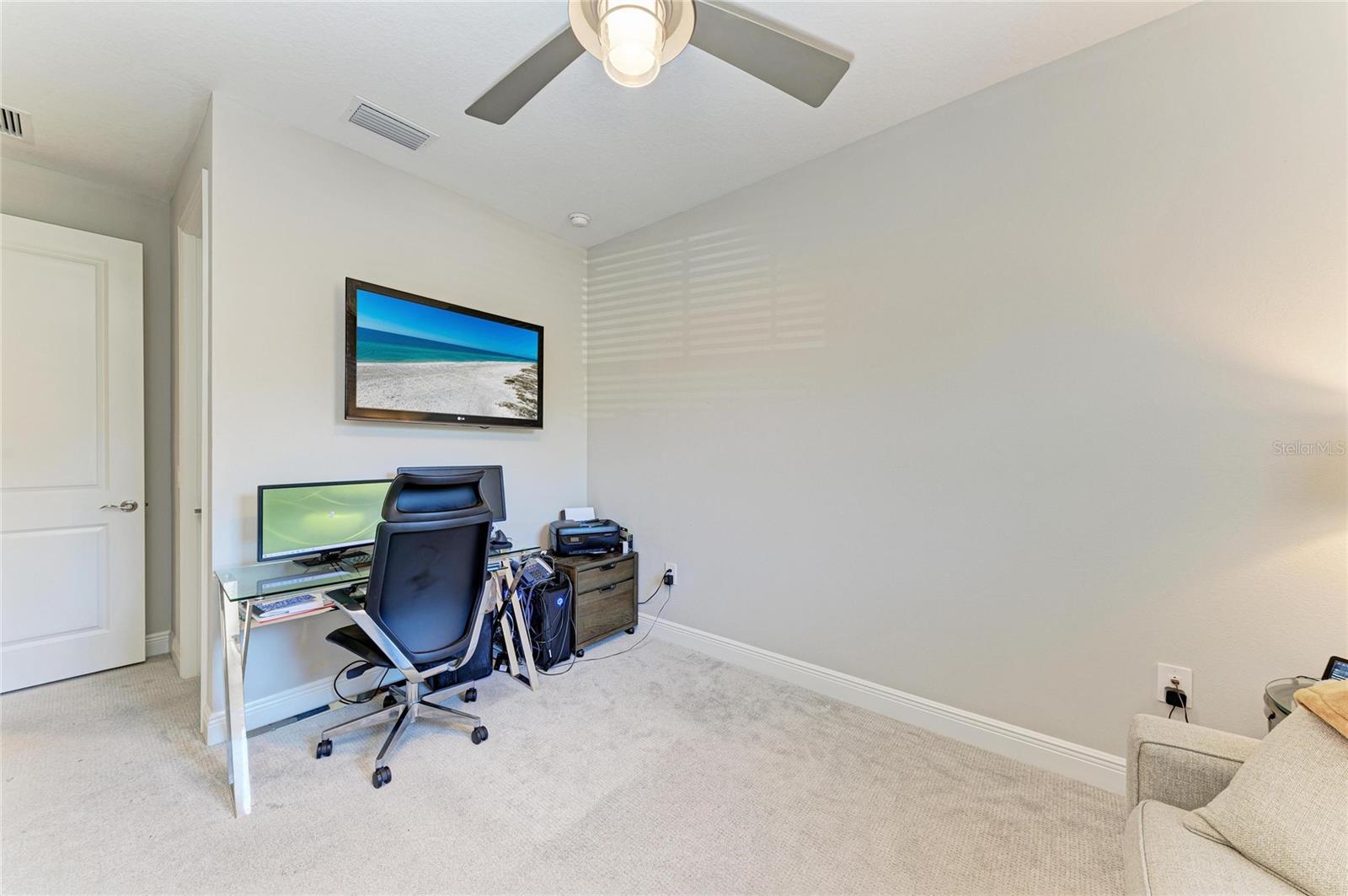 LAKEHOUSE COVE/WATERSIDE PH 4 - Residential