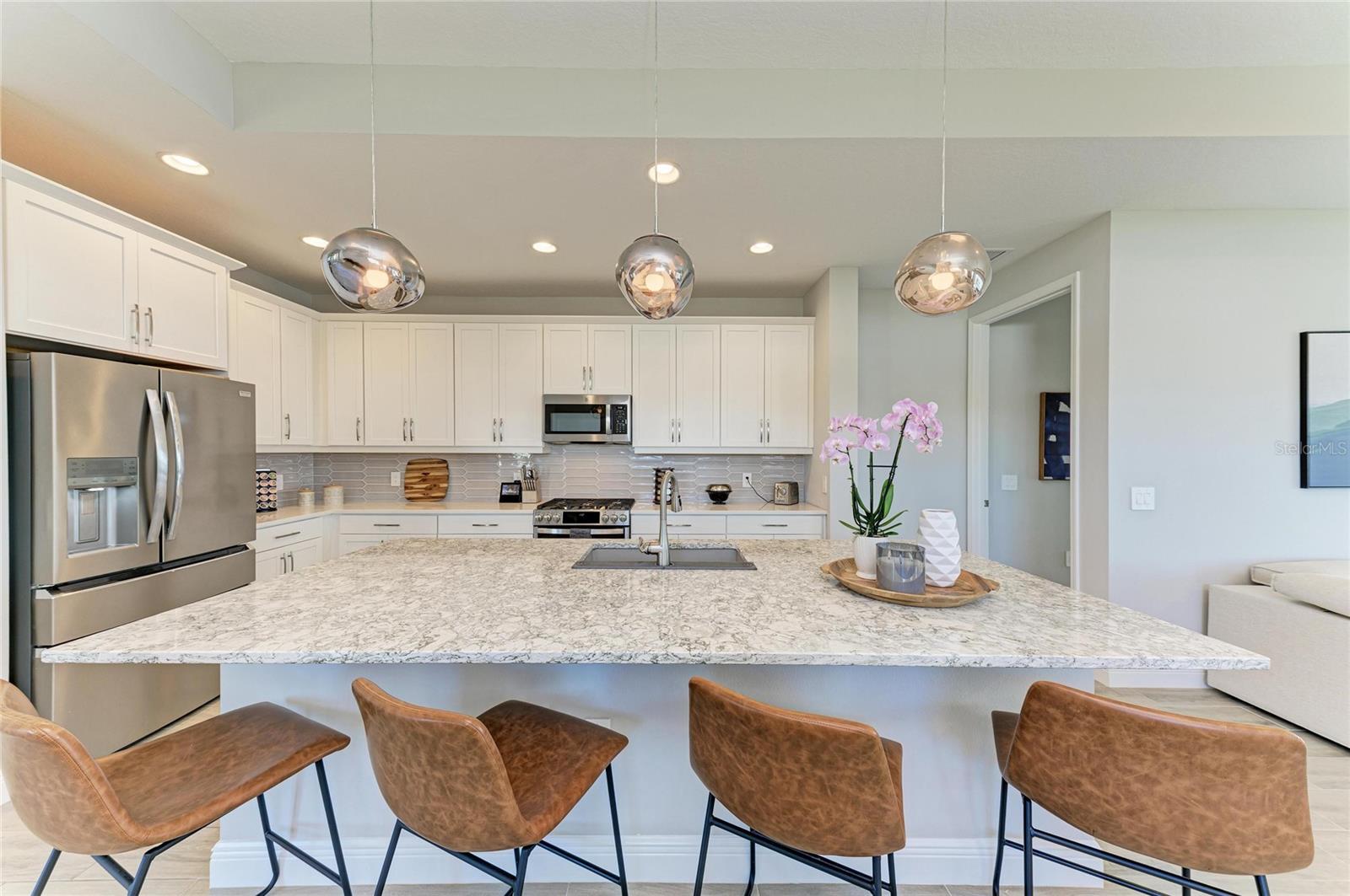 925 CROSSWIND AVENUE