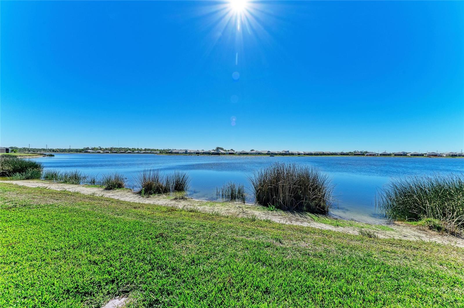 LAKEHOUSE COVE/WATERSIDE PH 4 - Residential