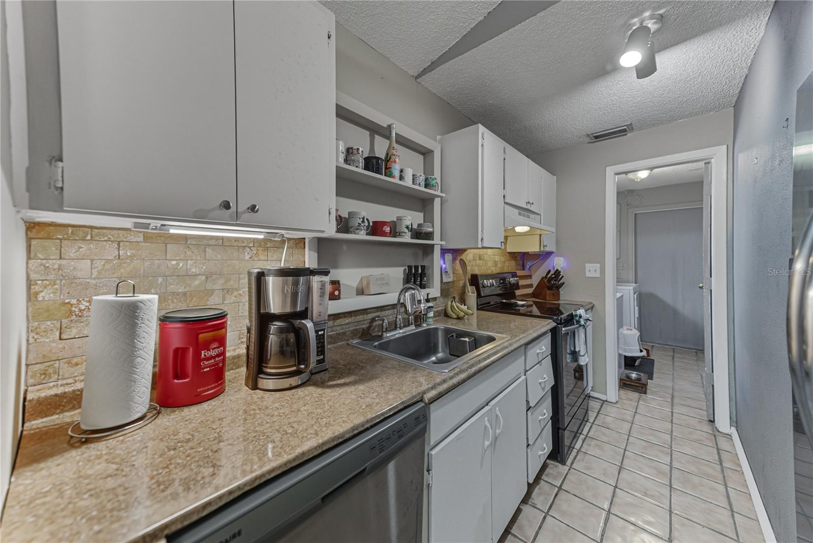 VENICE ESTATES - Residential