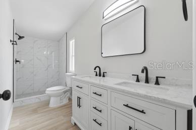 COUNTRY KNOLL - Residential