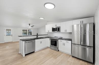 COUNTRY KNOLL - Residential