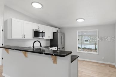 COUNTRY KNOLL - Residential