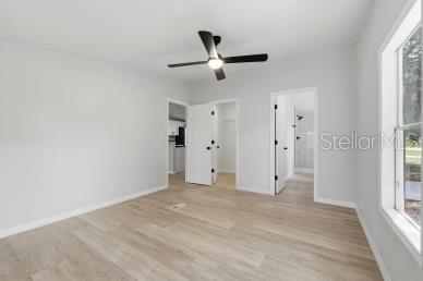 COUNTRY KNOLL - Residential