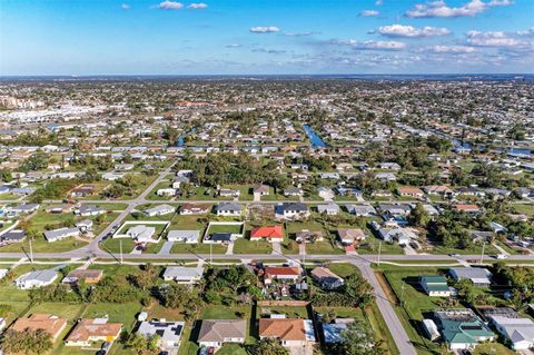 A home in PORT CHARLOTTE