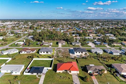 A home in PORT CHARLOTTE